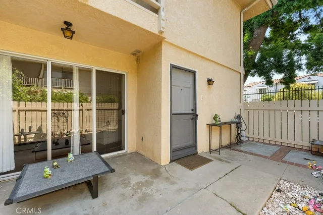 $670,000 | 18411 Strathern Street, Unit 1, Reseda, CA 91335
