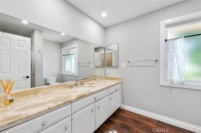 $670,000 | 18411 Strathern Street, Unit 1, Reseda, CA 91335