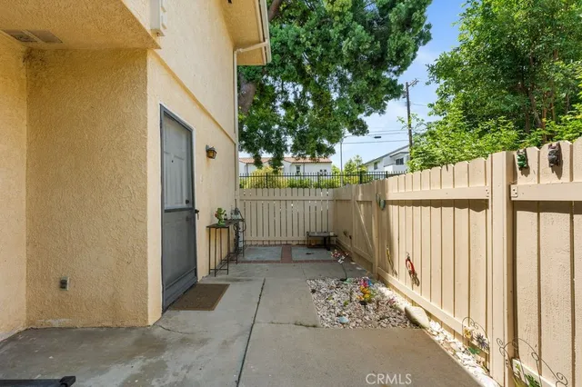 $670,000 | 18411 Strathern Street, Unit 1, Reseda, CA 91335