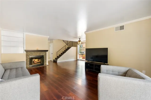 $670,000 | 18411 Strathern Street, Unit 1, Reseda, CA 91335