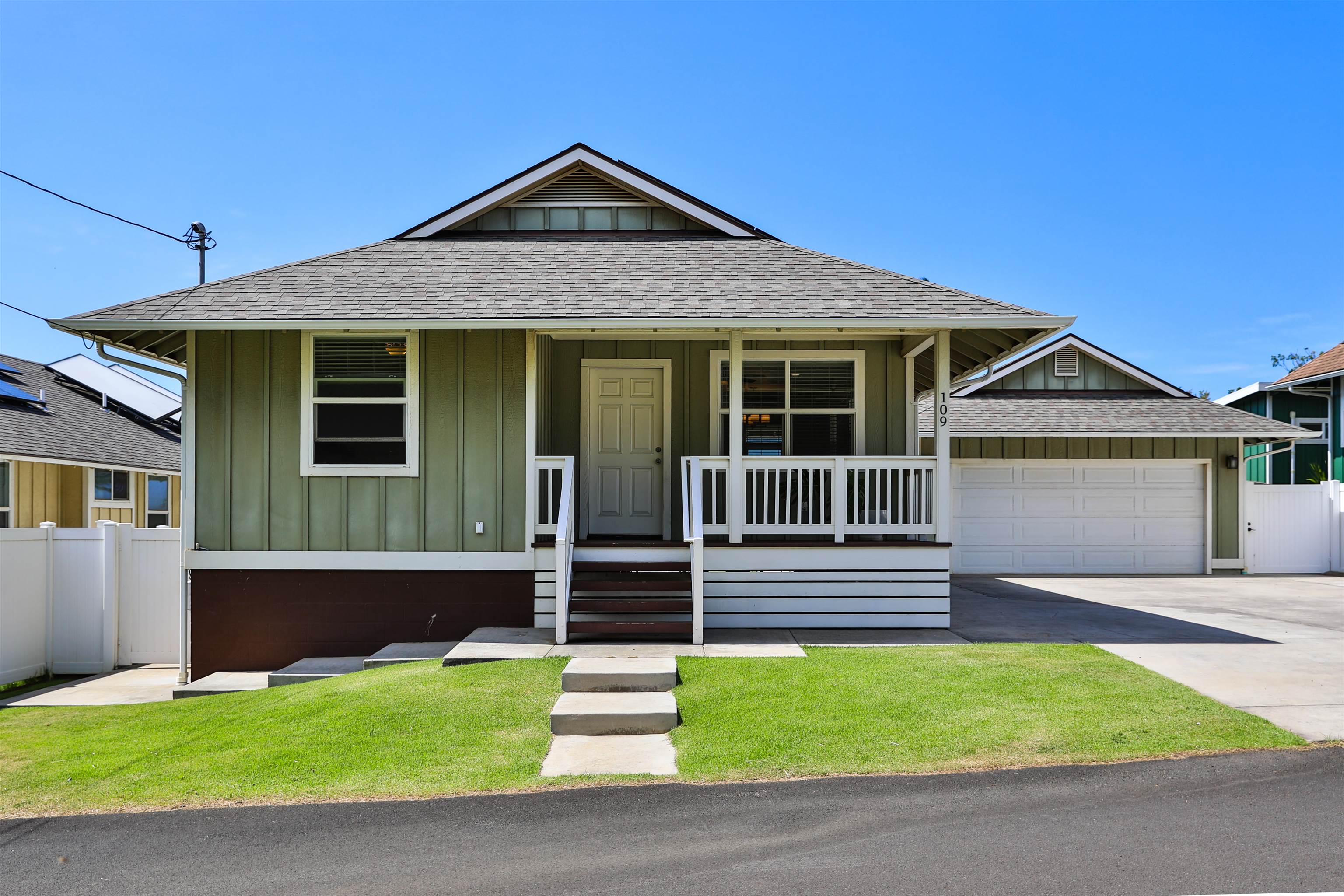 109 Kulolio Street Haiku, HI 96708 - Photo 2 of 46 Gallery Image 2