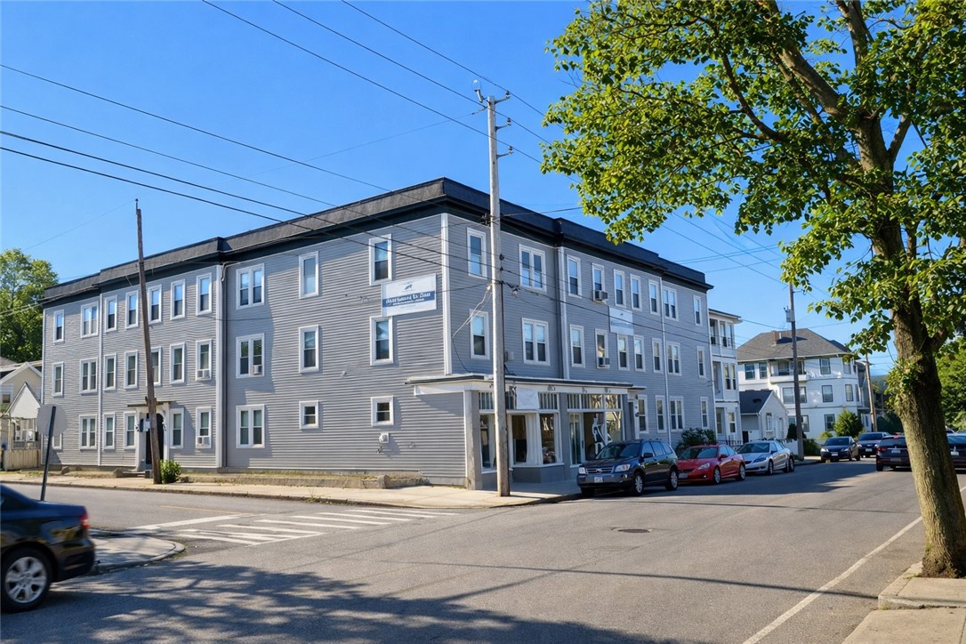 422 Pawtucket Avenue, Unit 2 Pawtucket, RI 02860 - Photo 1 of 6