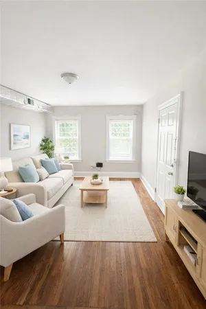 $1,875 | 422 Pawtucket Avenue, Unit 2, Pawtucket, RI 02860