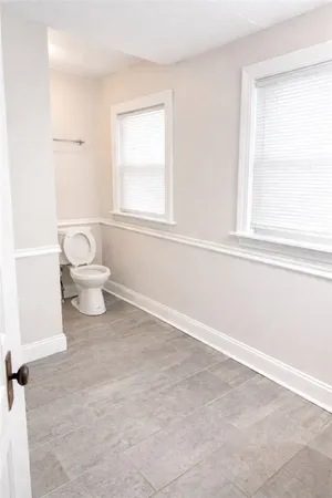 $1,875 | 422 Pawtucket Avenue, Unit 2, Pawtucket, RI 02860