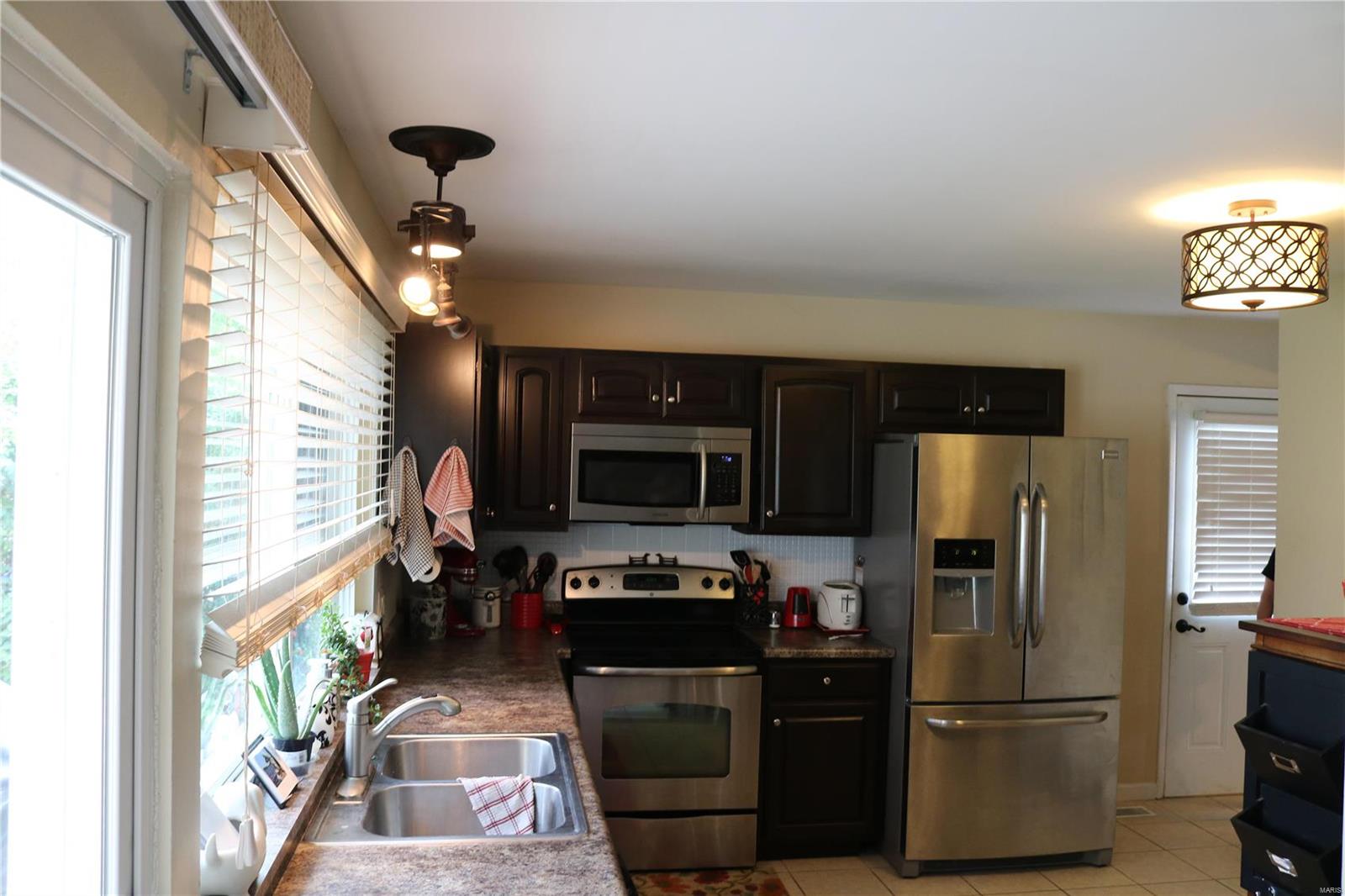 357 Novara Drive Ballwin, MO 63021 - Photo 4 of 17 Gallery Image 4