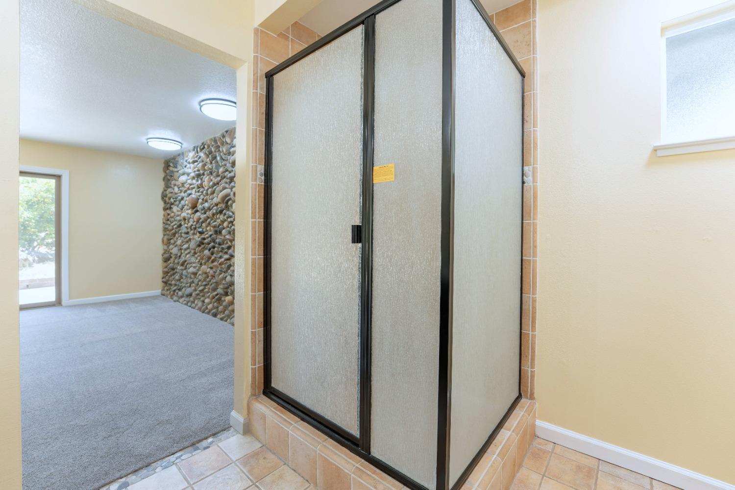 47517 Road 200 O'Neals, CA 93645 - Photo 27 of 54 a view of entryway with bathroom