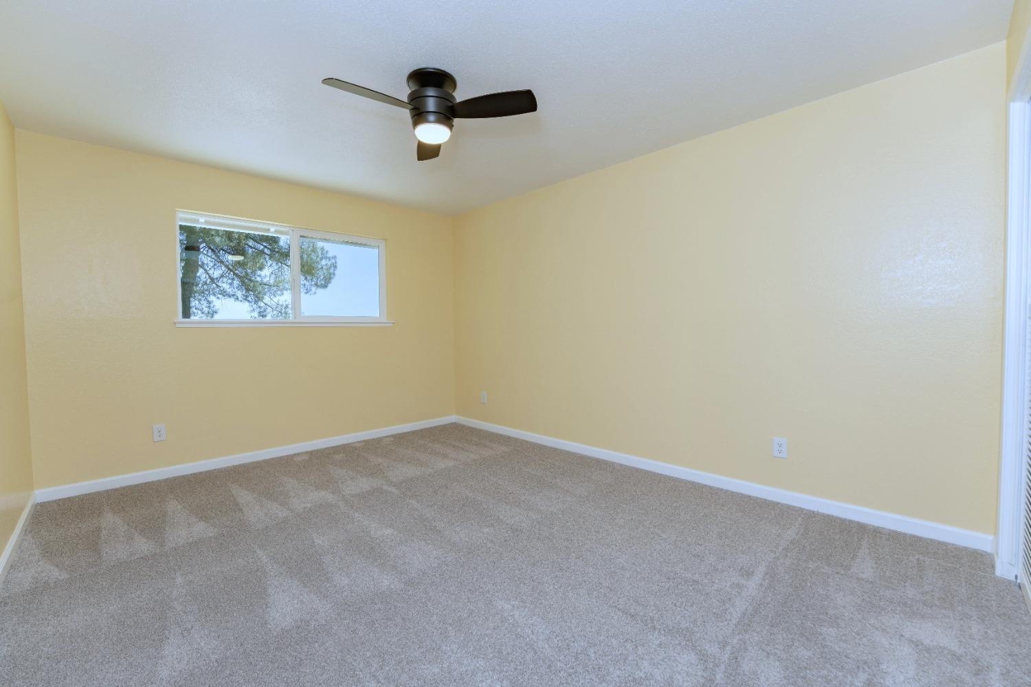47517 Road 200 O'Neals, CA 93645 - Photo 28 of 54 an empty room with a window