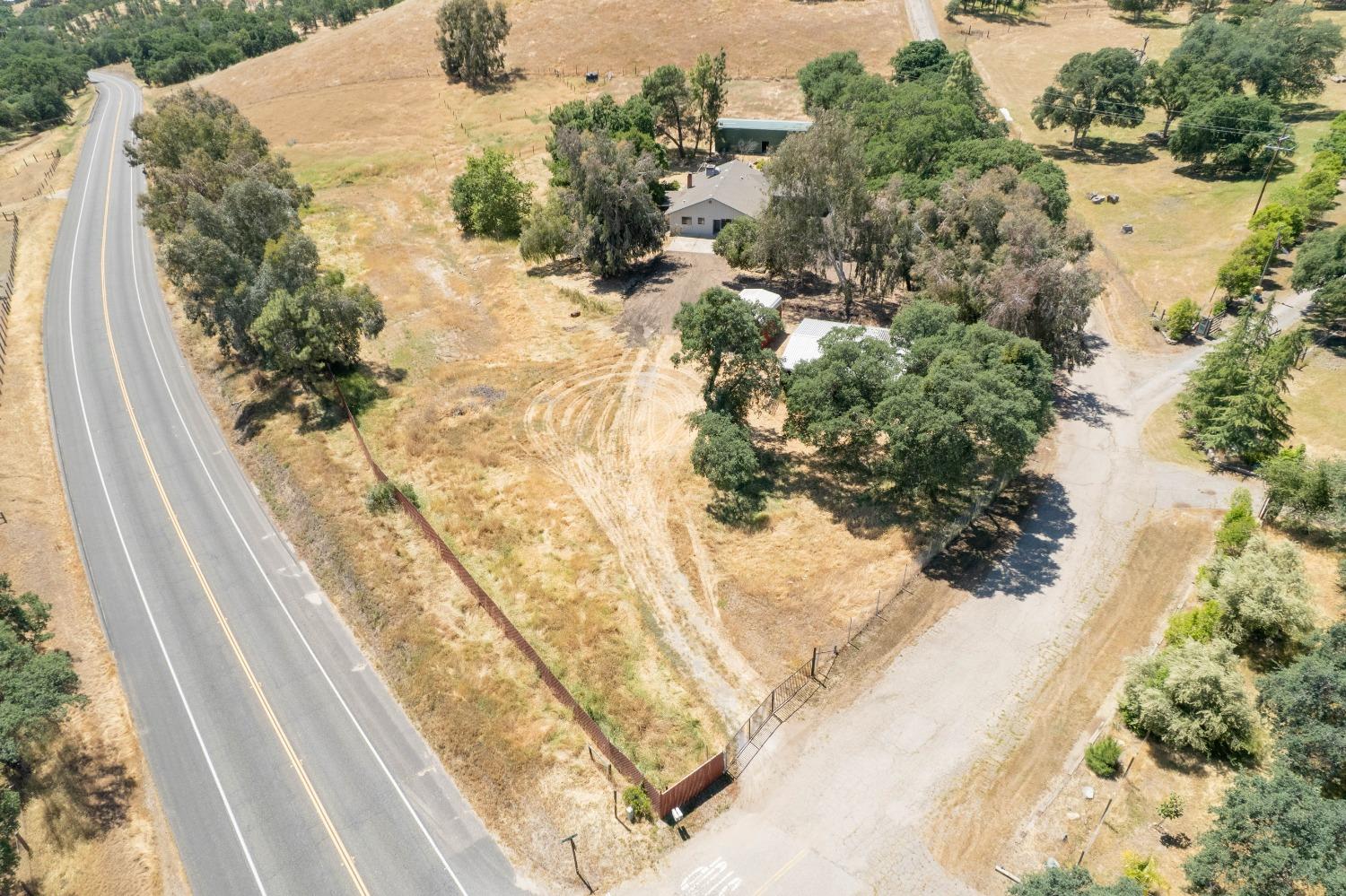 47517 Road 200 O'Neals, CA 93645 - Photo 48 of 54 a view of a backyard of a house