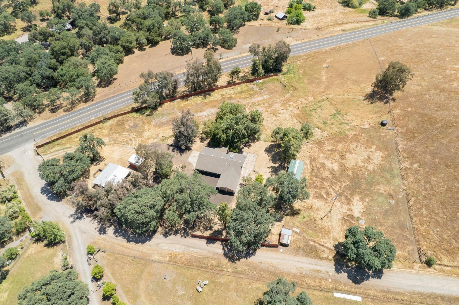 47517 Road 200 O'Neals, CA 93645 - Photo 52 of 54 a view of a backyard of the house