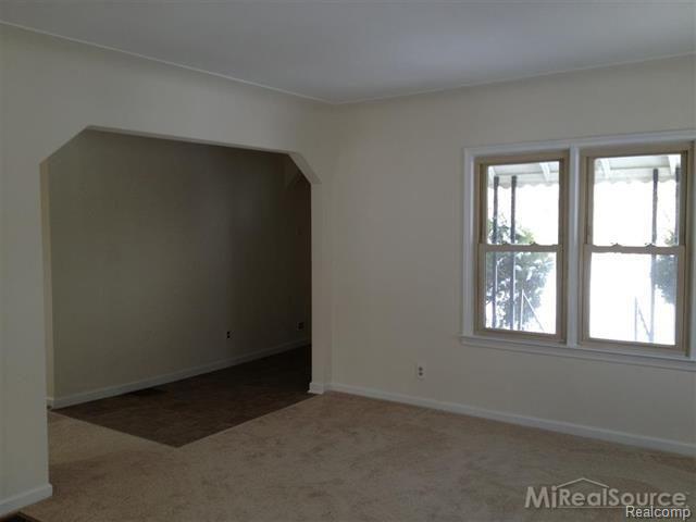 5680 Hearst Road Utica, MI 48317 - Photo 4 of 12 4.JPG