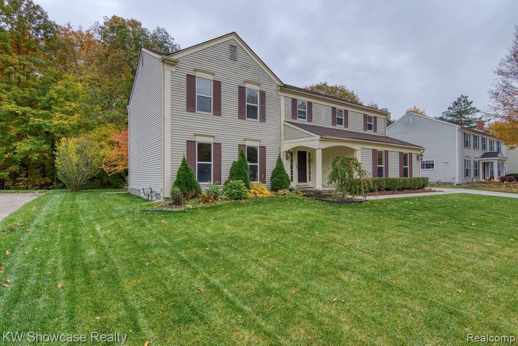 35929 Fredericksburg Road Farmington, MI 48331 - Photo 3 of 38 35929Fredericksburg(4of40).jpg