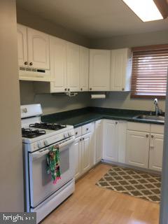 209 Daffodil Road Glen Burnie, MD 21060 - Photo 8 of 19