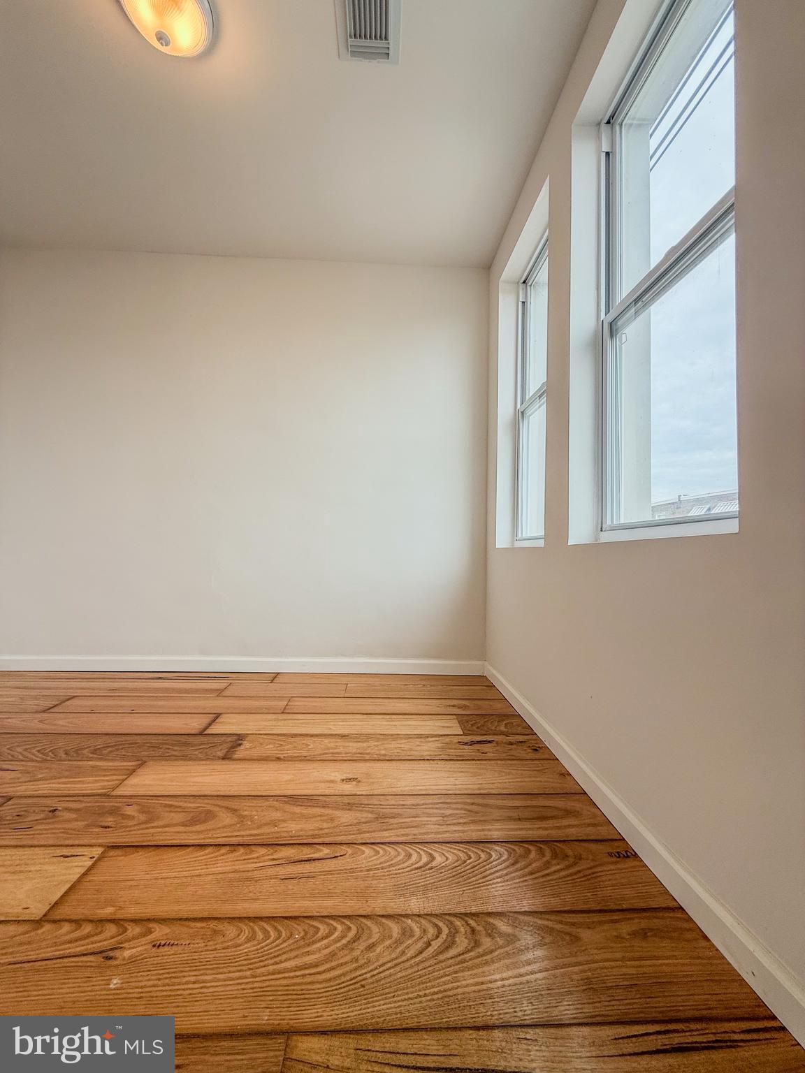 2079 Anchor Street Philadelphia, PA 19124 - Photo 15 of 26 a view of an ocean & kitchen