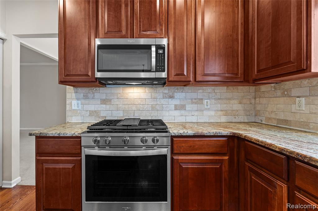 3904 Kaeleaf Road Lake Orion, MI 48360 - Photo 18 of 66