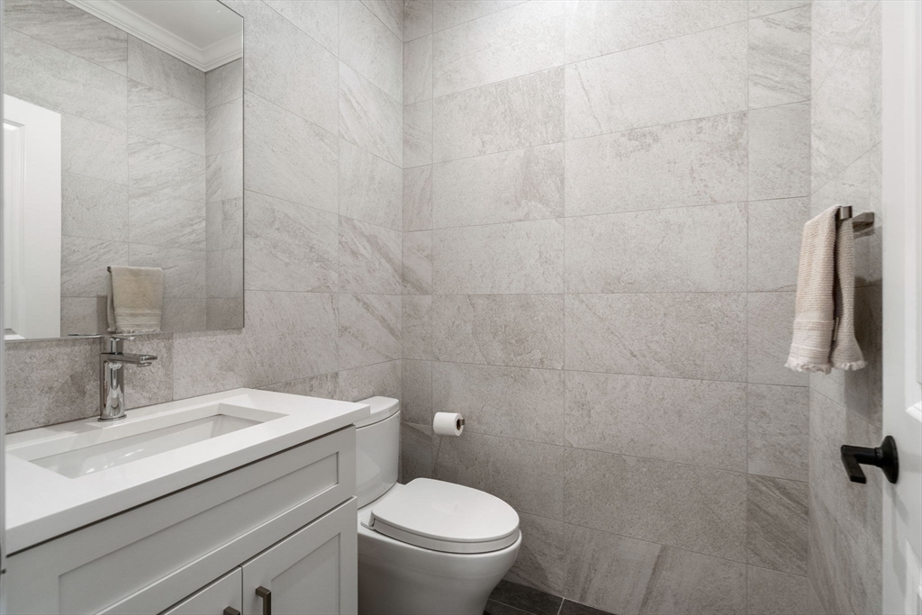 39 Donna Road Needham, MA 02494 - Photo 13 of 42