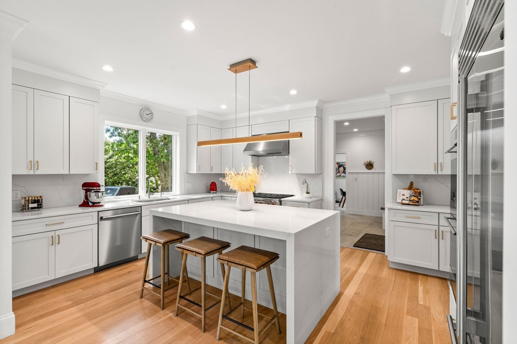 39 Donna Road Needham, MA 02494 - Photo 9 of 42