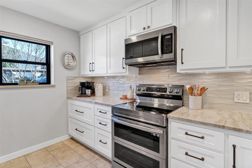 3033 Hells Gate Loop, Unit E103 Strawn, TX 76475 - Photo 6 of 33