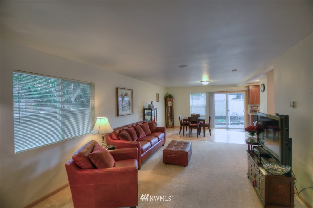 4367 Roxanna Loop Southeast Lacey, WA 98503 - Photo 2 of 19 Gallery Image 2
