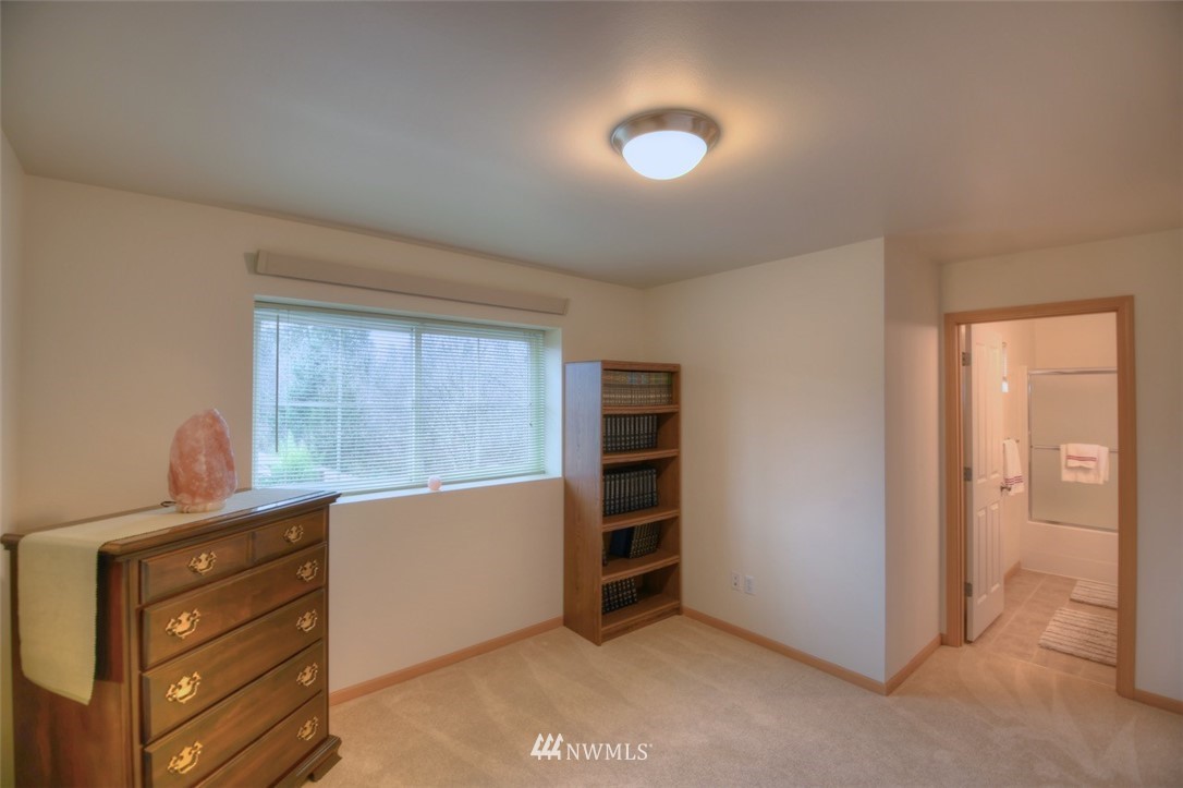 4367 Roxanna Loop Southeast Lacey, WA 98503 - Photo 16 of 19 Gallery Image 16