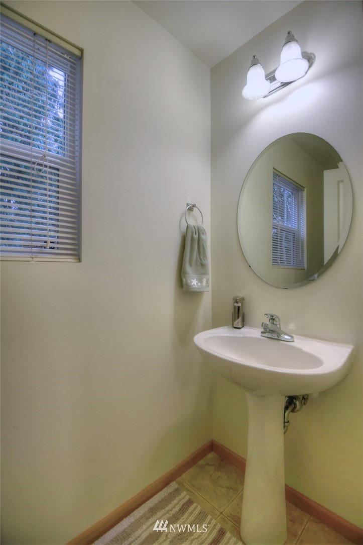 4367 Roxanna Loop Southeast Lacey, WA 98503 - Photo 10 of 19 Gallery Image 10