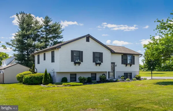 $459,900 | 51 South Golfwood Avenue, Carneys Point, NJ 08069