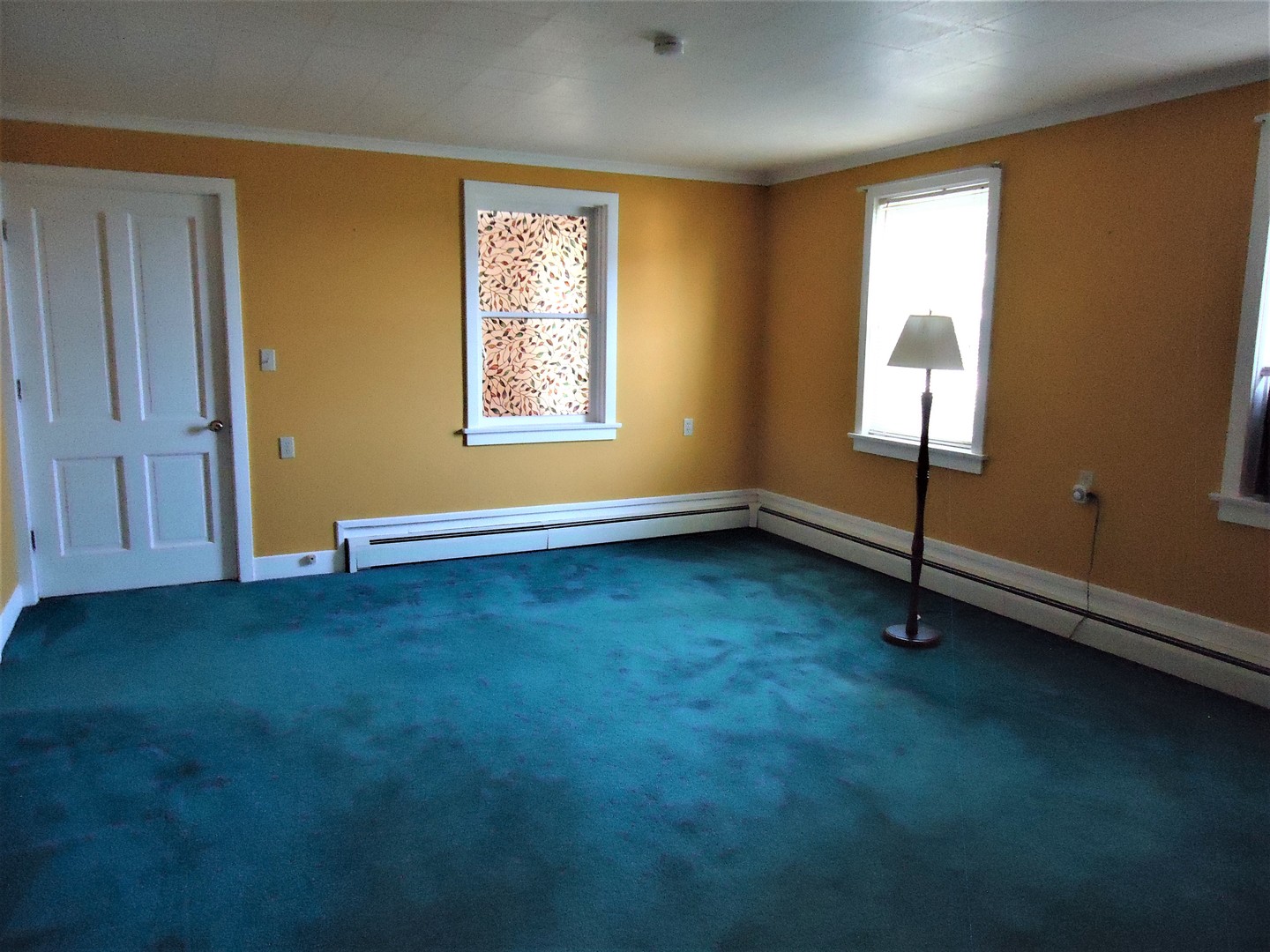 792 North 15th Road Lostant, IL 61334 - Photo 7 of 31 an empty room with windows