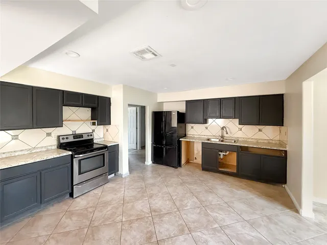 $184,900 | 822 6th Street, Dickinson, TX 77539