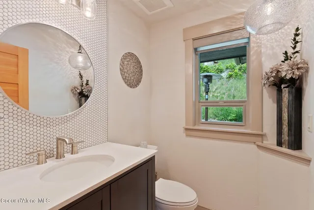 $1,999,700 | 2406 South Silver Beach Road, Coeur D'Alene, ID 83814