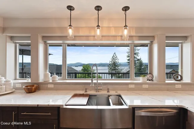 $1,999,700 | 2406 South Silver Beach Road, Coeur D'Alene, ID 83814