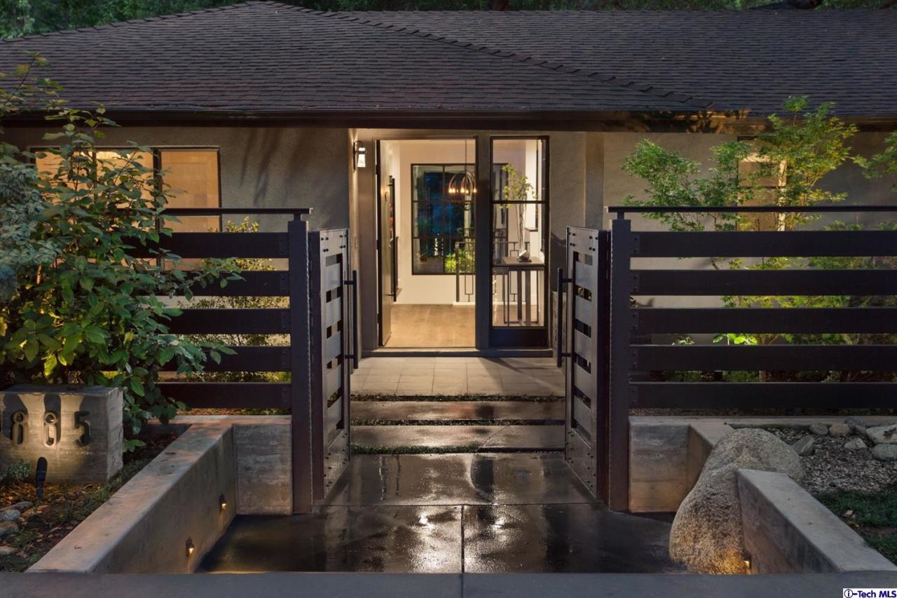 885 Laguna Road Pasadena, CA 91105 - Photo 3 of 33 a view of outdoor space with seating area