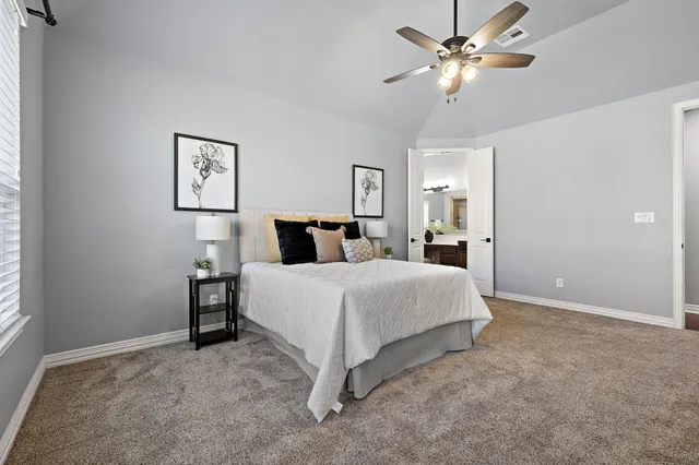 $525,000 | 305 Miracle Rose Way, Liberty Hill, TX 78642