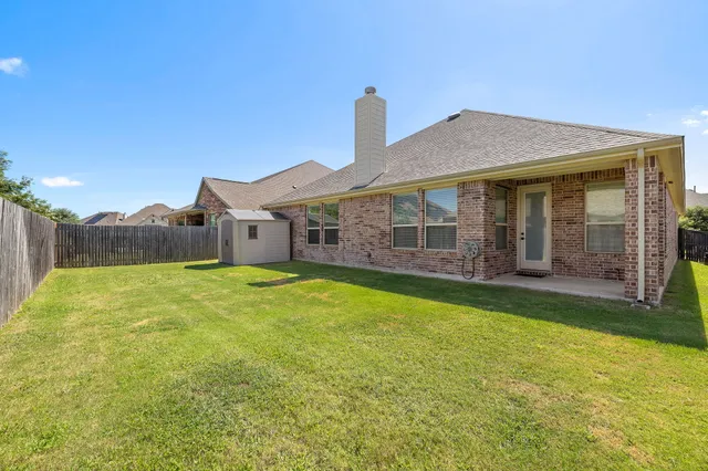 $525,000 | 305 Miracle Rose Way, Liberty Hill, TX 78642