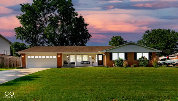 $279,900 | 5205 Yellowwood Drive, Columbus, IN 47203