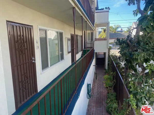$4,695 | 2423 4th Street, Unit 5, Santa Monica, CA 90405