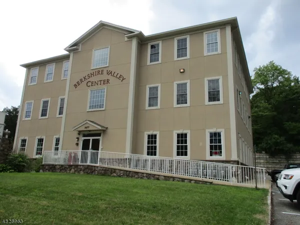 $1,750 | 5677 Berkshire Valley Road, Unit 2, Oak Ridge, NJ 07438