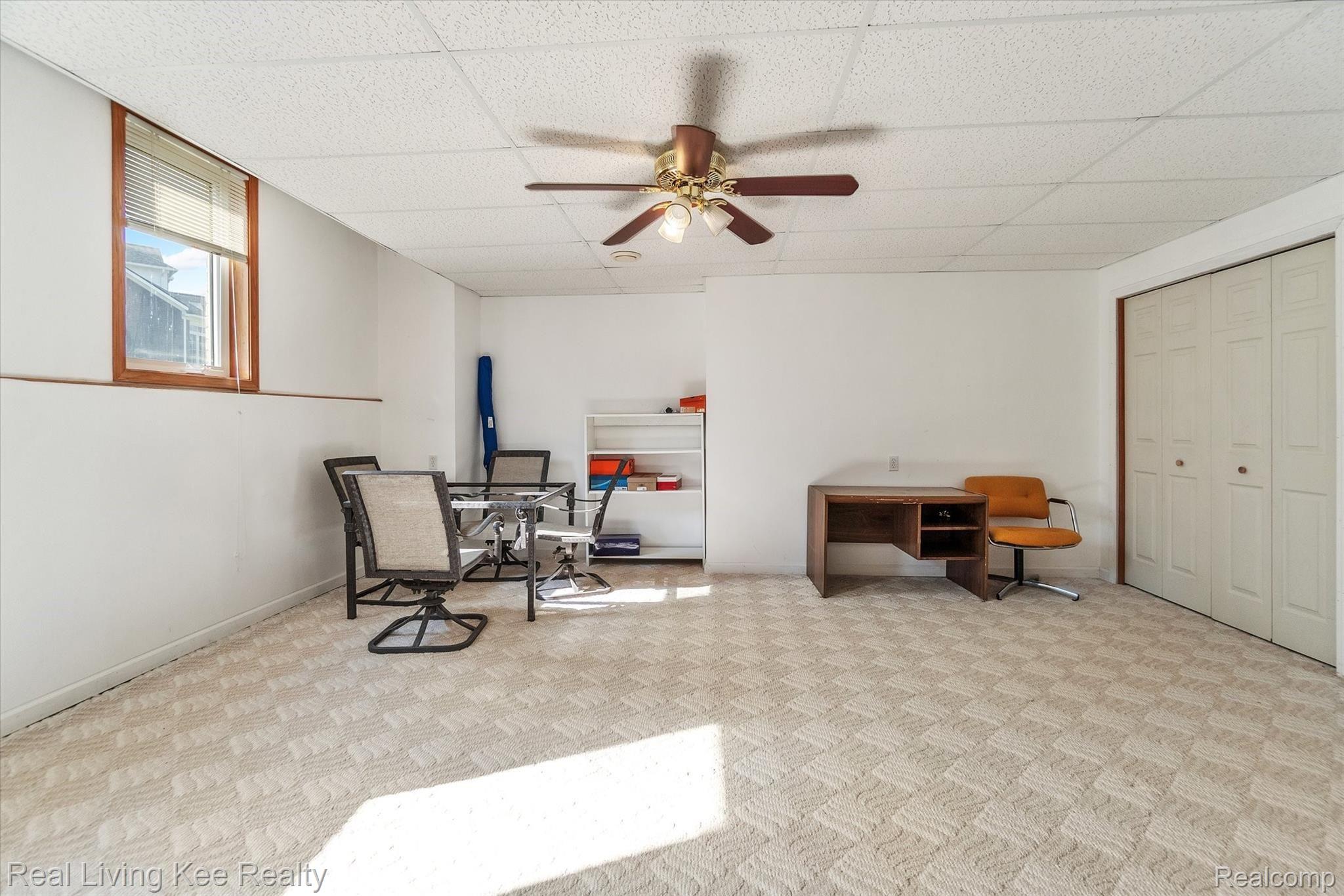 39 Fieldway Court Rochester, MI 48306 - Photo 36 of 55 39-39-Fieldway-Ct-WindowStill-Real-Estate-Photography-39.jpg