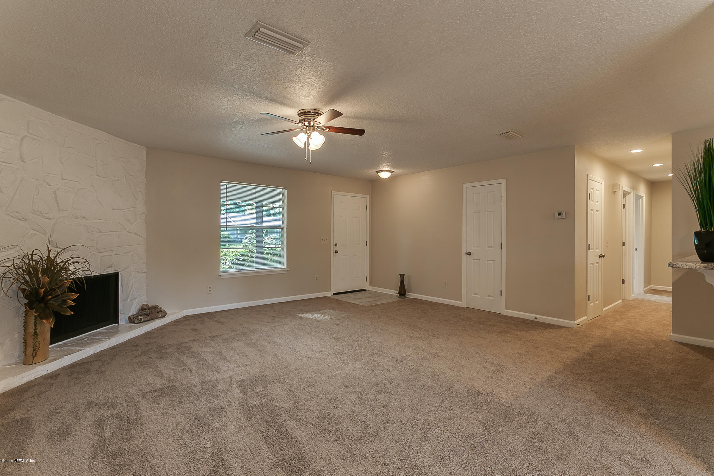 2090 Cornell Road Middleburg, FL 32068 - Photo 5 of 25 Lving Room View 1 (1)