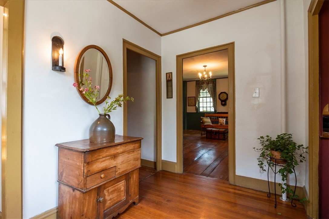 212 Great Road North Smithfield, RI 02896 - Photo 5 of 37