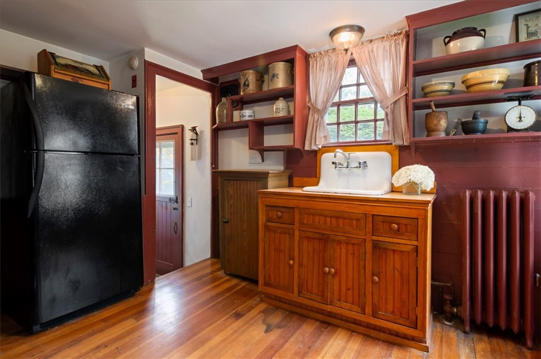 212 Great Road North Smithfield, RI 02896 - Photo 10 of 37