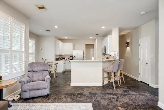 $4,800 | 2729 Kinney Oaks Court, Austin, TX 78704