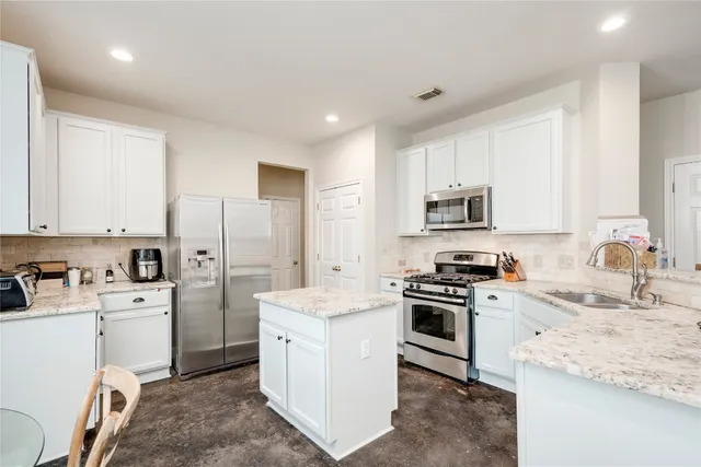 $4,800 | 2729 Kinney Oaks Court, Austin, TX 78704