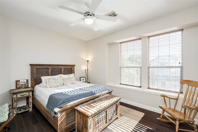 $4,800 | 2729 Kinney Oaks Court, Austin, TX 78704