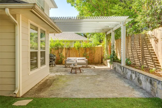 $4,800 | 2729 Kinney Oaks Court, Austin, TX 78704