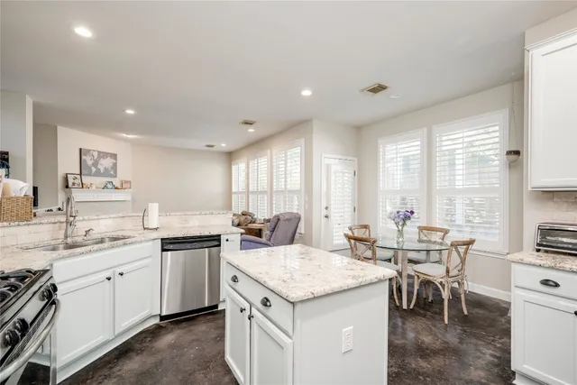 $4,800 | 2729 Kinney Oaks Court, Austin, TX 78704