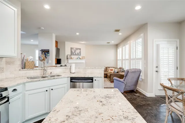 $4,800 | 2729 Kinney Oaks Court, Austin, TX 78704