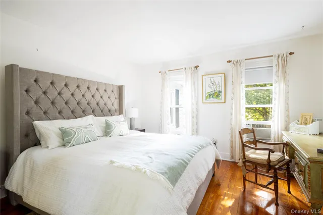 $925,000 | 15 Bayside Avenue, Oyster Bay, NY 11771