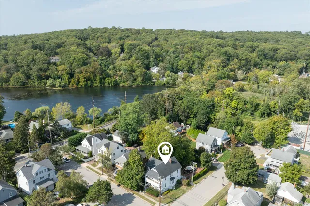 $925,000 | 15 Bayside Avenue, Oyster Bay, NY 11771