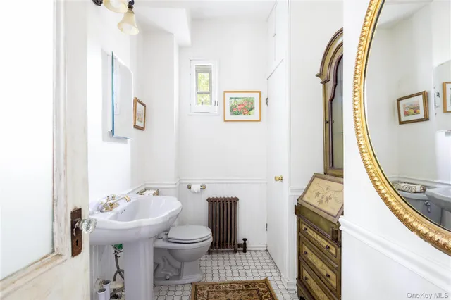 $925,000 | 15 Bayside Avenue, Oyster Bay, NY 11771