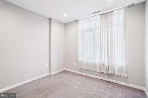 $290,000 | 6506 America Boulevard, Unit 711, Hyattsville, MD 20782