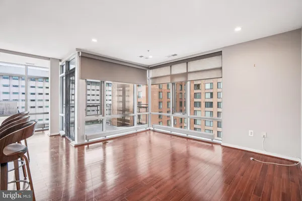 $290,000 | 6506 America Boulevard, Unit 711, Hyattsville, MD 20782